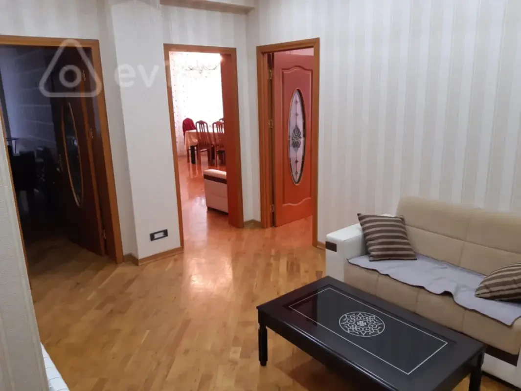 Kirayə verilir 2 otaqlı yeni tikili 105 m²