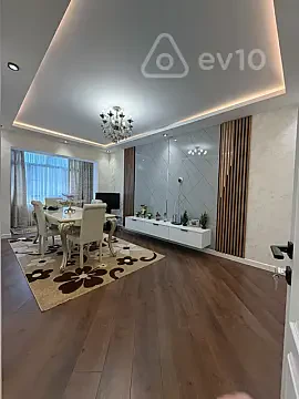 Satılır 4 otaqlı köhnə tikili 100 m² — Bakı, Yasamal 4 otaq 100.00 m²