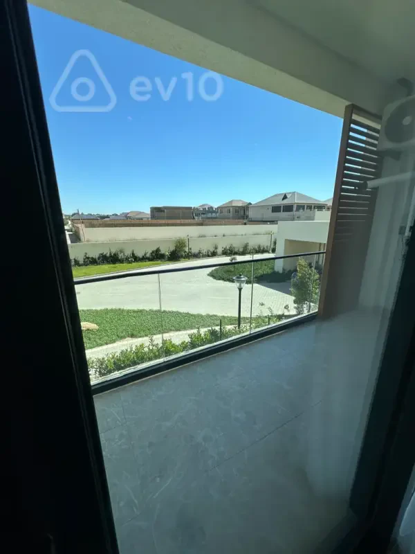 Kirayə verilir 1 otaqlı yeni tikili 50 m²