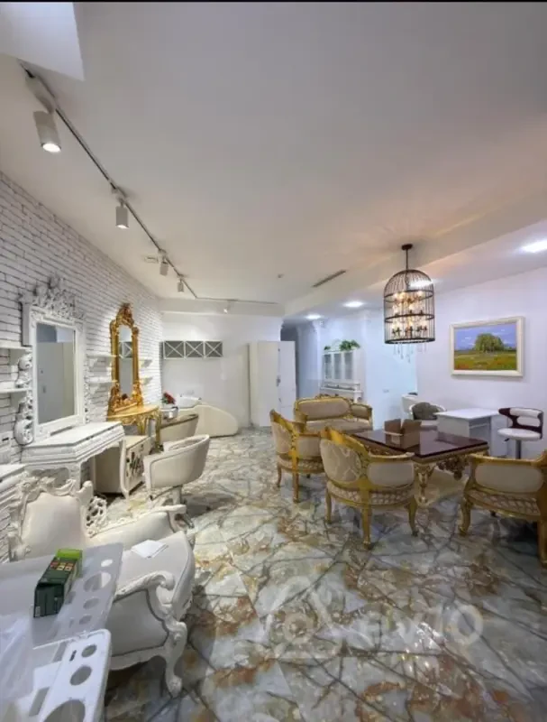 Kirayə verilir mənzil 145 m²