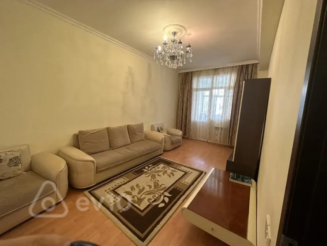 Kirayə verilir 2 otaqlı yeni tikili 60 m²