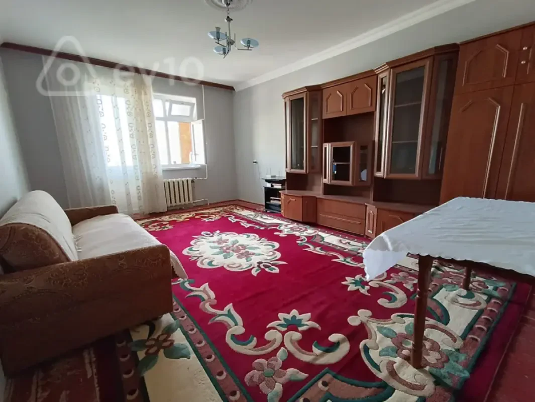 Satılır 2 otaqlı köhnə tikili 60 m²
