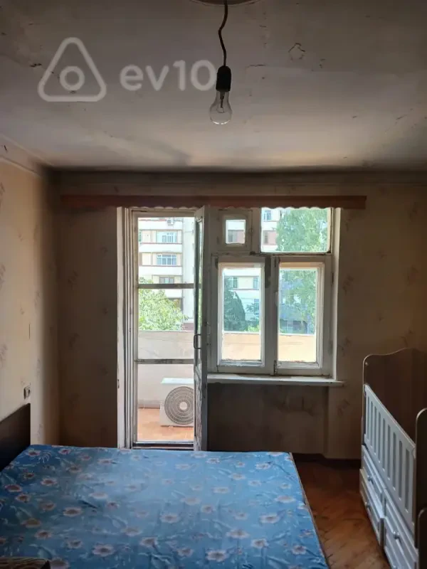 Kirayə verilir 1 otaqlı köhnə tikili 35 m²