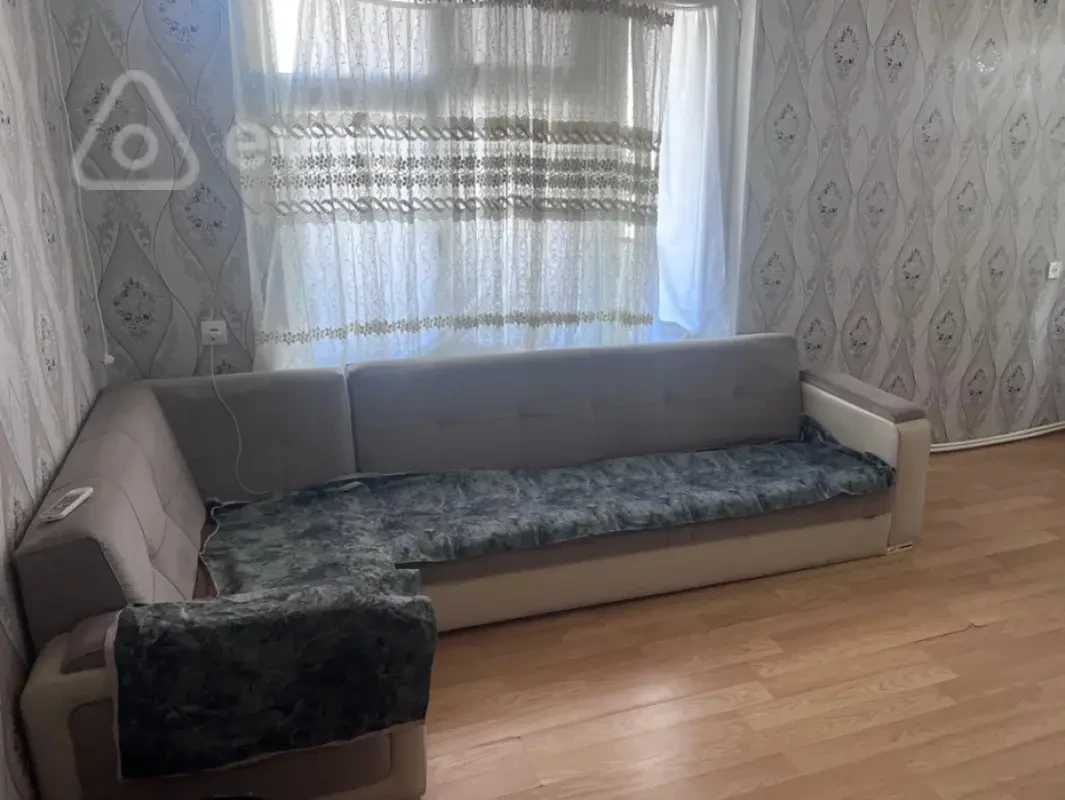 Kirayə verilir 3 otaqlı köhnə tikili 95 m²