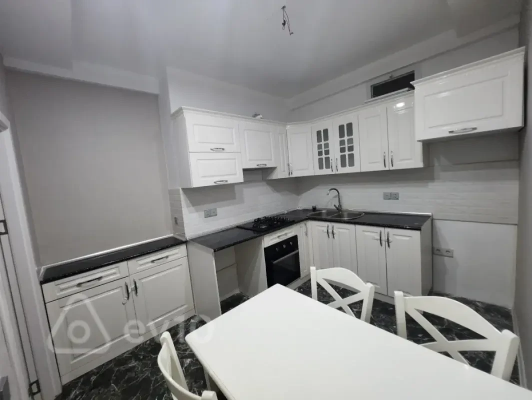 Kirayə verilir 2 otaqlı yeni tikili 70 m²