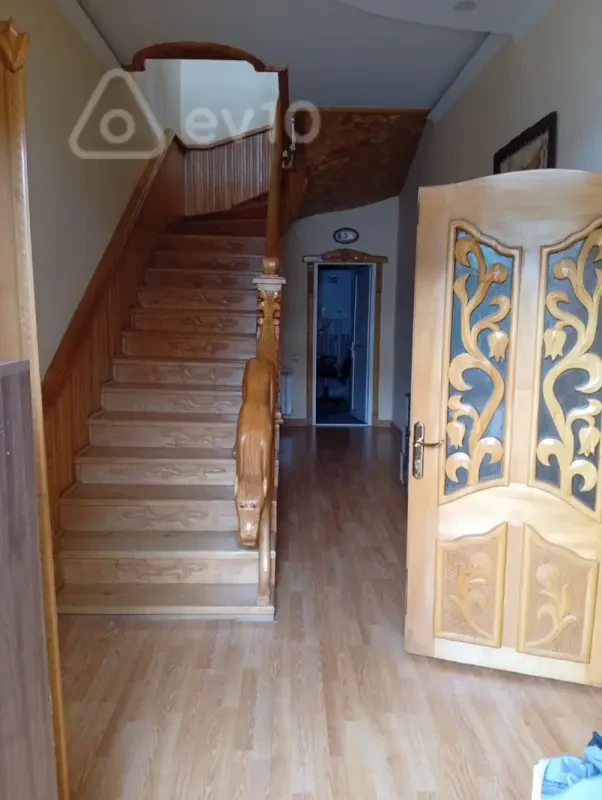 Kirayə verilir 5 otaqlı həyət evi 140 m²