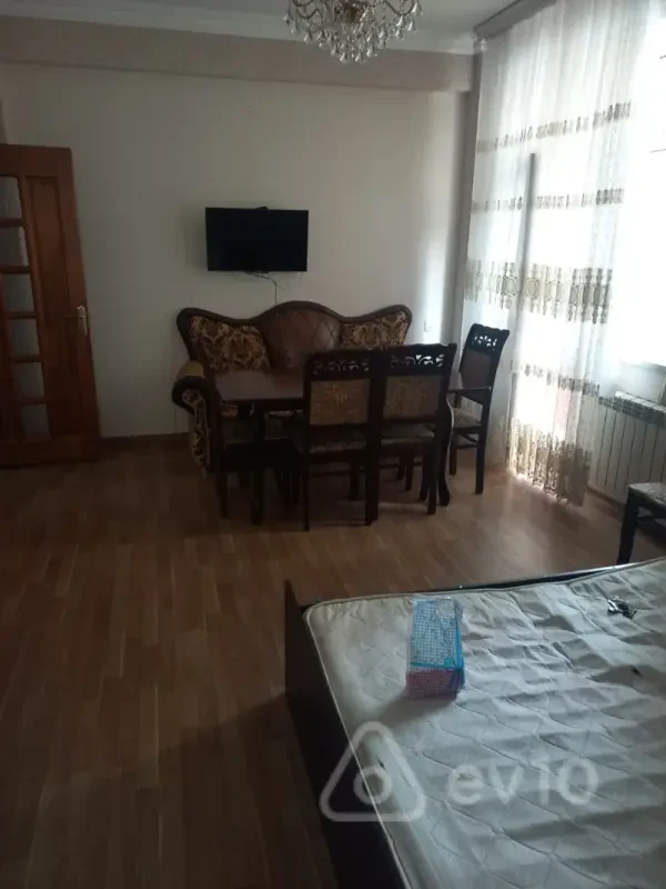 Kirayə verilir 2 otaqlı yeni tikili 60 m²