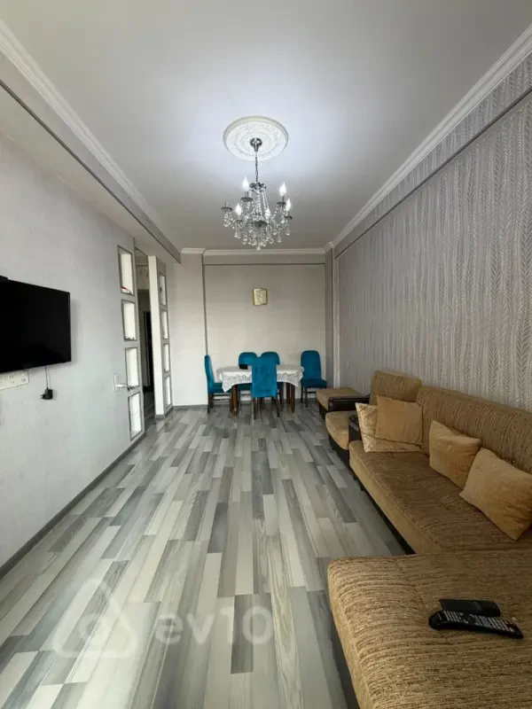 Satılır 2 otaqlı yeni tikili 70 m²