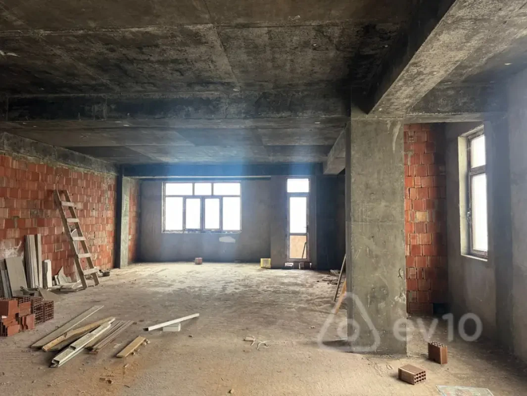 Satılır 3 otaqlı yeni tikili 125 m²