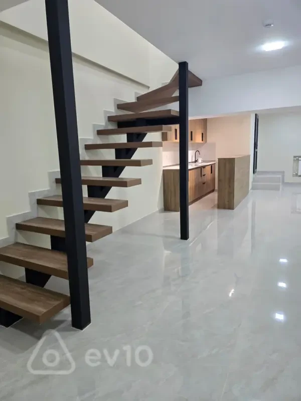 Kirayə verilir mənzil 150 m²