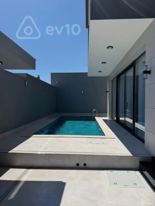 Kirayə verilir 4 otaqlı həyət evi 180 m²