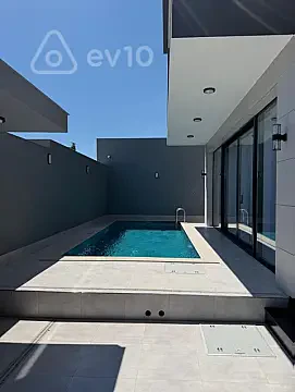 Kirayə verilir 4 otaqlı həyət evi 180 m² — Bakı, Səbail 4 otaq 180.00 m²