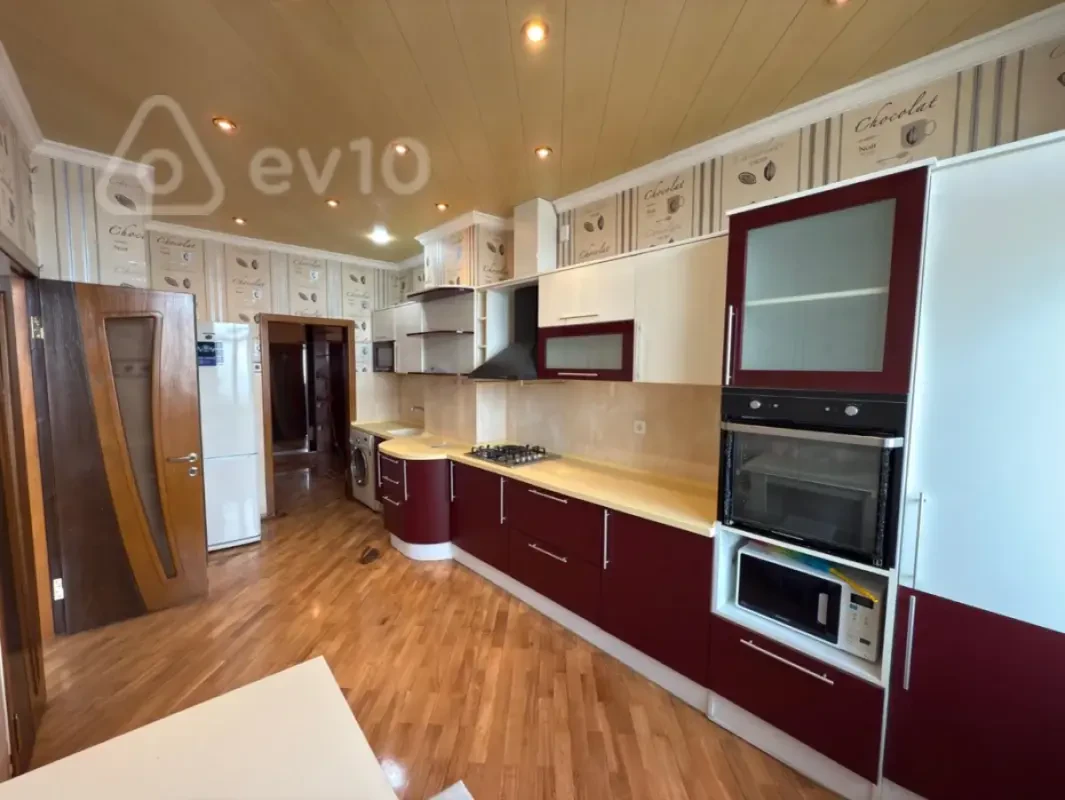 Satılır 3 otaqlı yeni tikili 85 m²