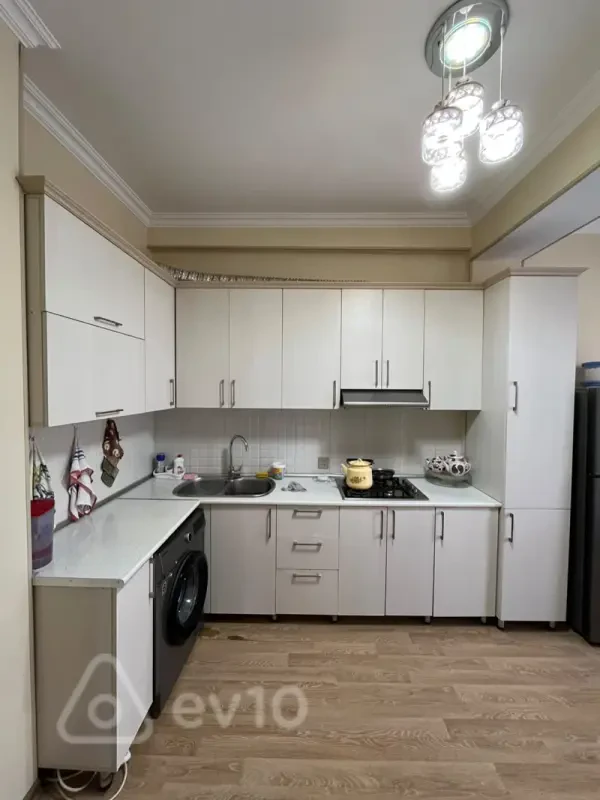 Kirayə verilir 2 otaqlı yeni tikili 80 m²
