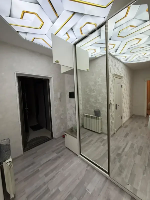Kirayə verilir 2 otaqlı yeni tikili 80 m²