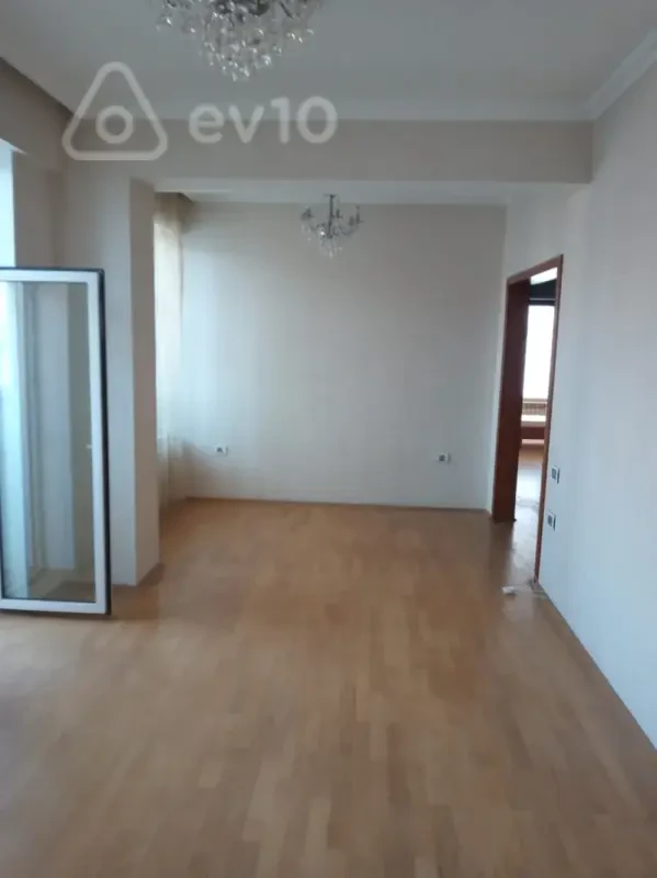 Satılır 2 otaqlı yeni tikili 82 m²