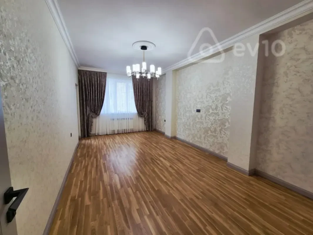 Satılır 2 otaqlı yeni tikili 82 m²