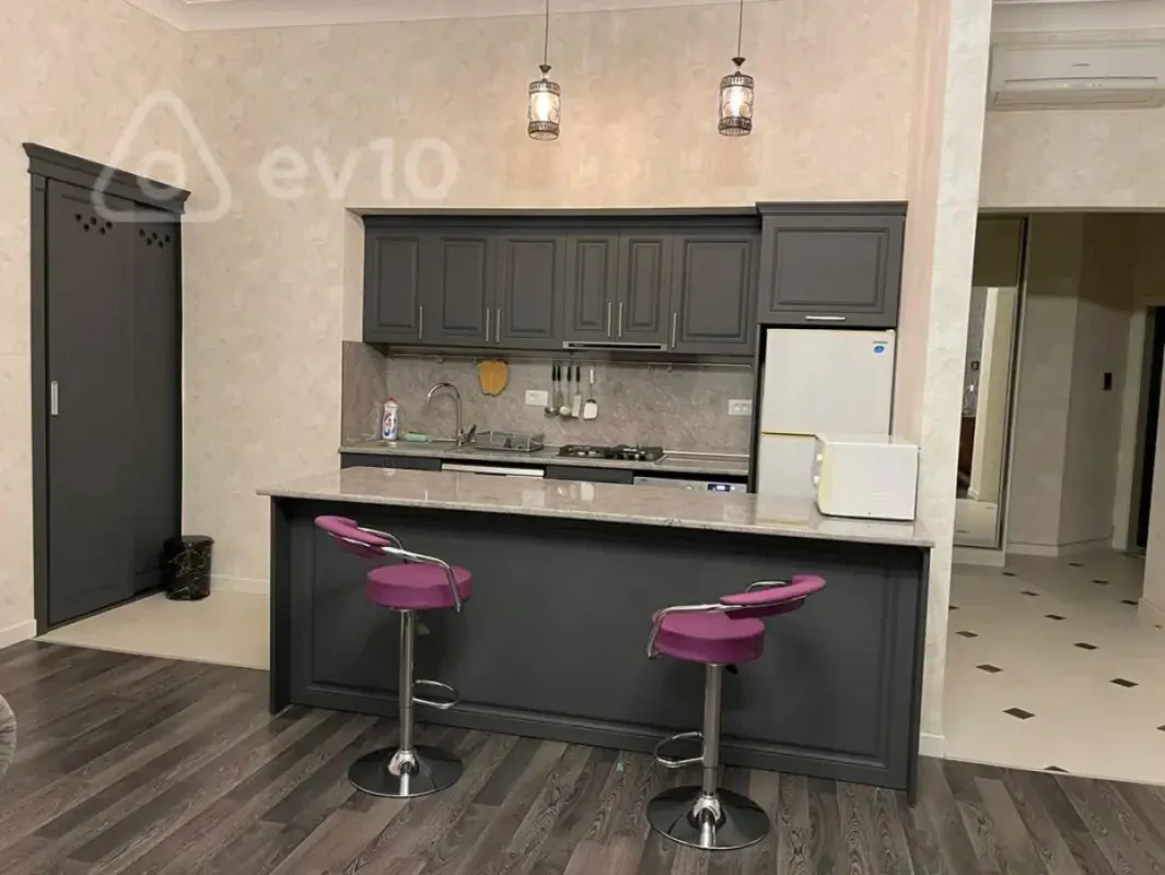 Kirayə verilir 2 otaqlı yeni tikili 90 m²