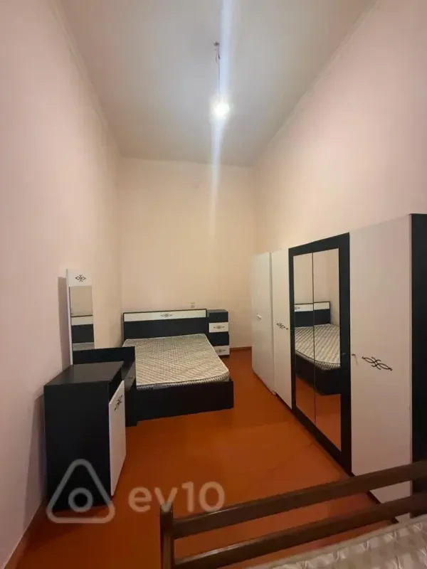 Kirayə verilir 2 otaqlı həyət evi 82 m²