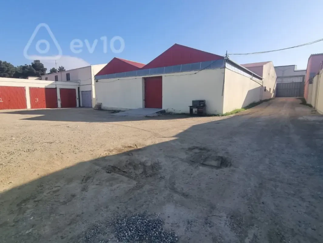 Kirayə verilir mənzil 340 m²