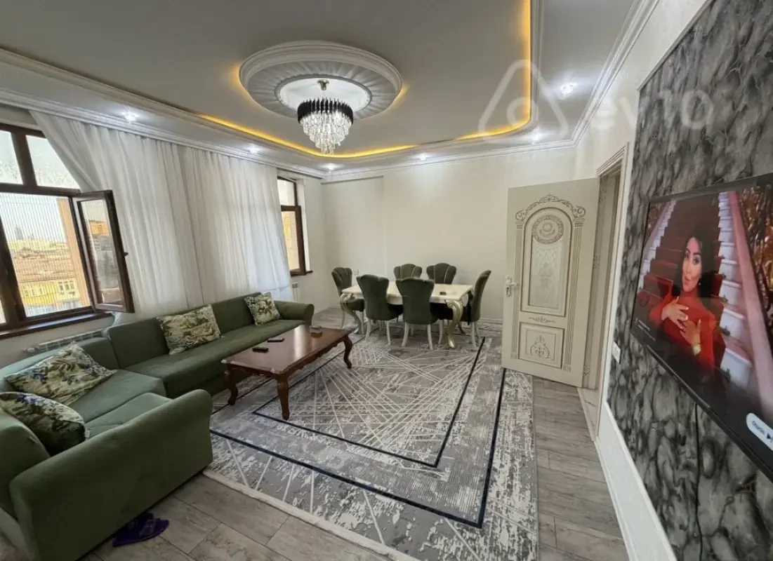Kirayə verilir 2 otaqlı yeni tikili 85 m²