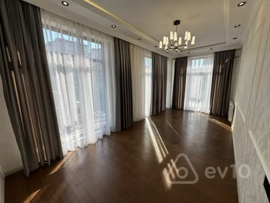 Satılır 2 otaqlı yeni tikili 80 m²