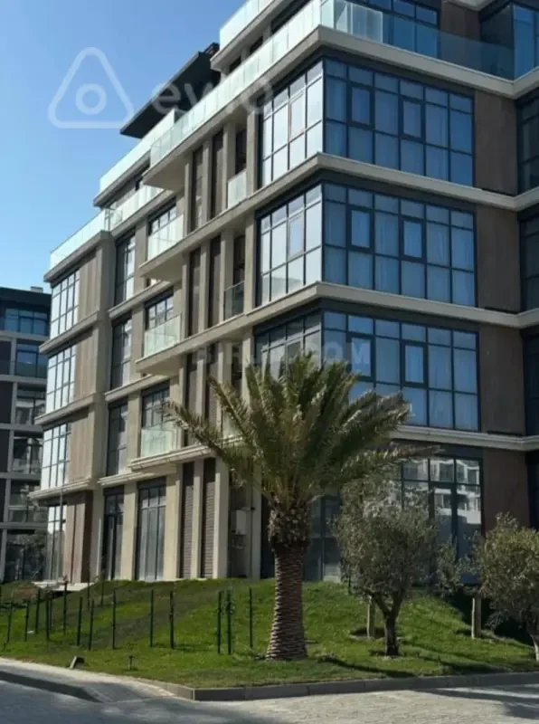 Kirayə verilir 2 otaqlı yeni tikili 80 m²