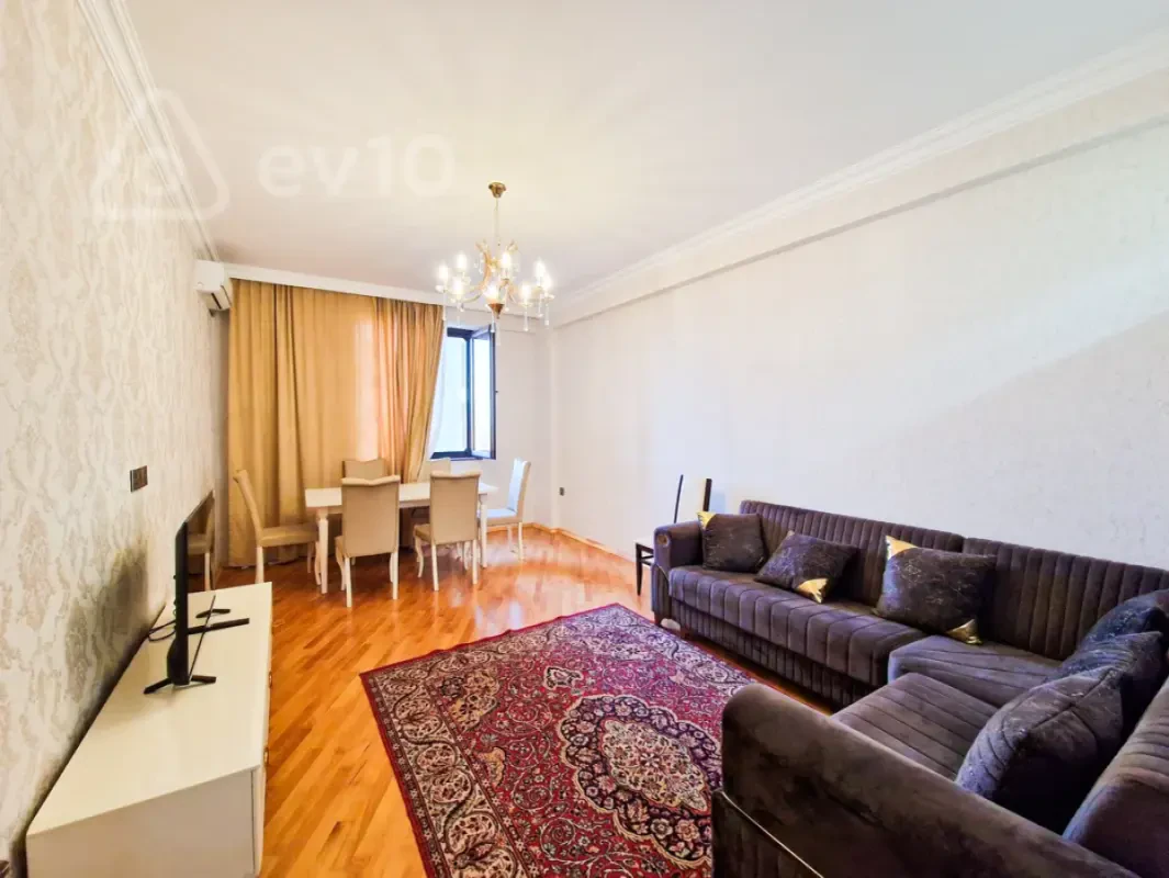 Kirayə verilir 2 otaqlı yeni tikili 70 m²