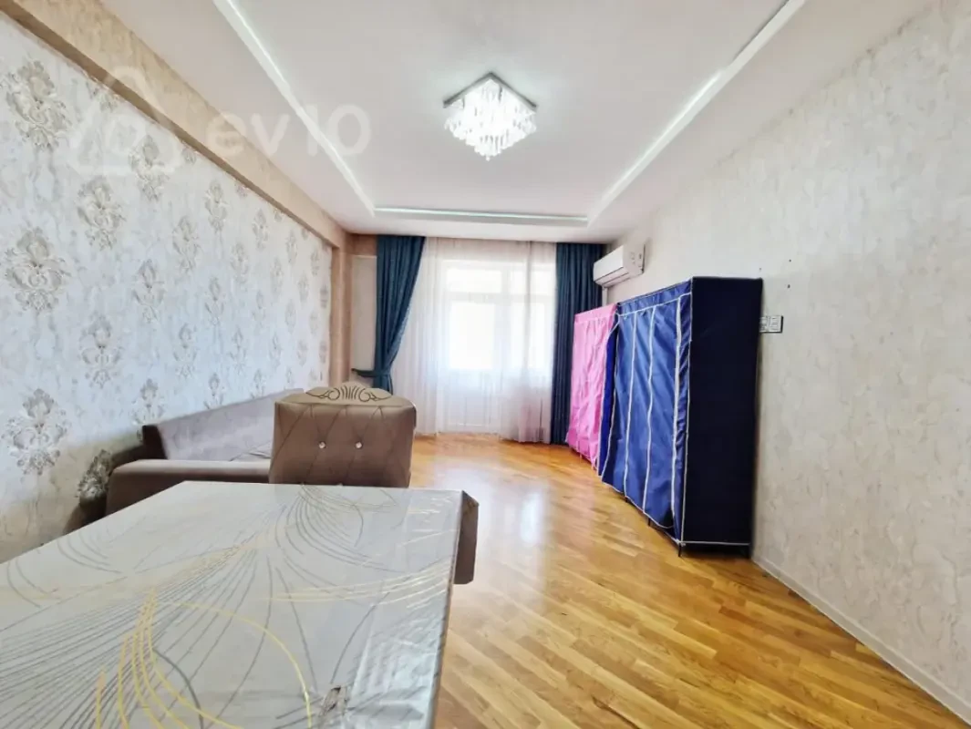 Kirayə verilir 2 otaqlı yeni tikili 75 m²