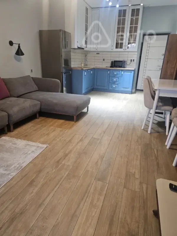 Kirayə verilir 2 otaqlı yeni tikili 65 m²