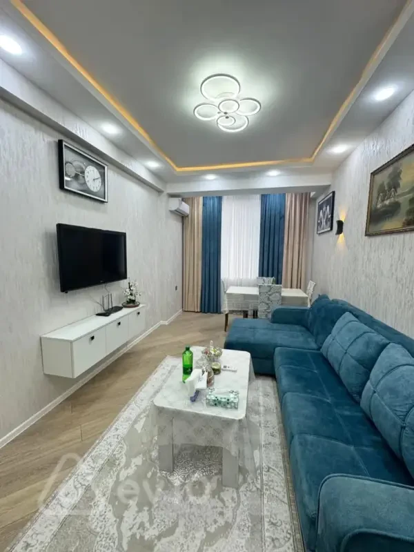 Kirayə verilir 2 otaqlı yeni tikili 55 m²