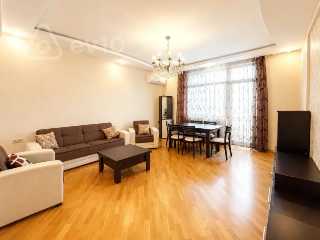 Kirayə verilir 3 otaqlı yeni tikili 145 m²