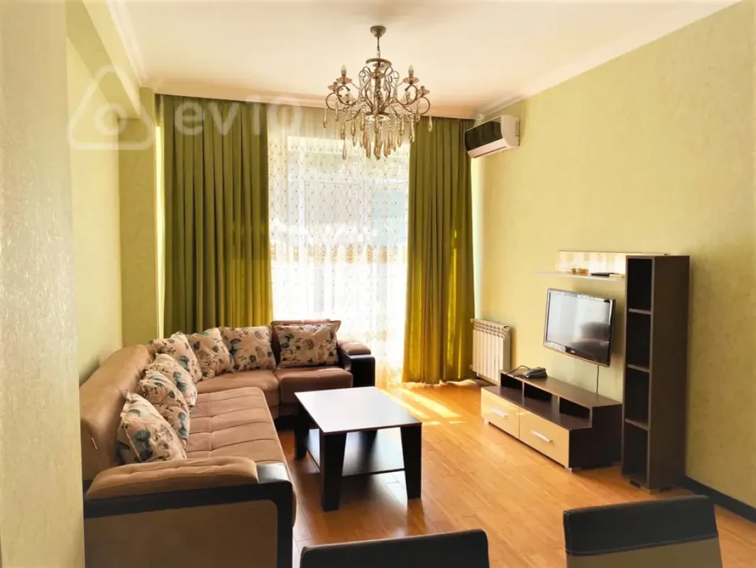 Kirayə verilir 2 otaqlı yeni tikili 75 m²
