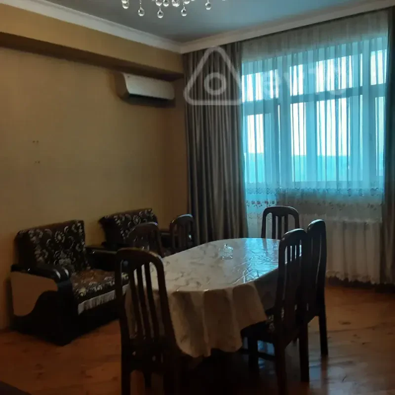 Kirayə verilir 2 otaqlı yeni tikili 50 m²