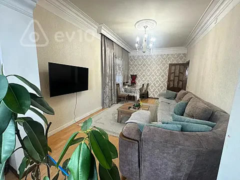 Satılır 4 otaqlı köhnə tikili 100 m² — Bakı, Nizami 4 otaq 100.00 m²