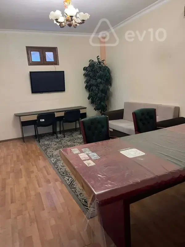 Kirayə verilir mənzil 100 m²