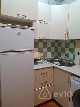 Kirayə verilir 3 otaqlı köhnə tikili 100 m² — Bakı, Nəsimi 3 otaq 100.00 m²