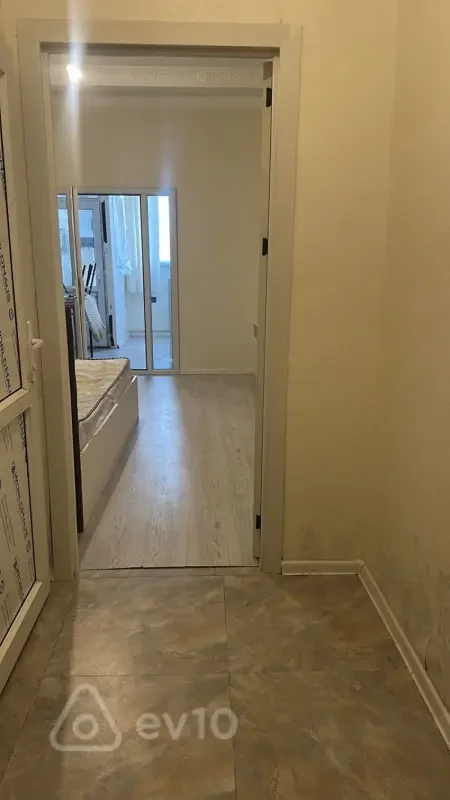 Kirayə verilir 2 otaqlı yeni tikili 40 m²