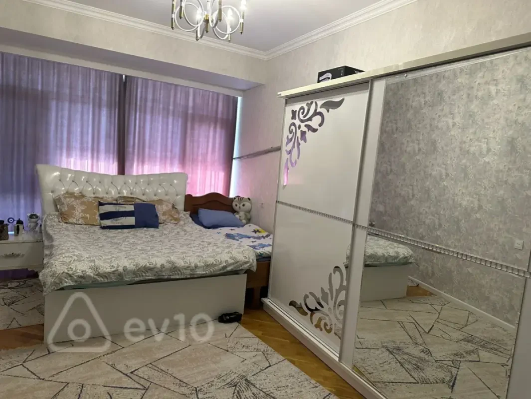 Kirayə verilir 3 otaqlı yeni tikili 110 m²