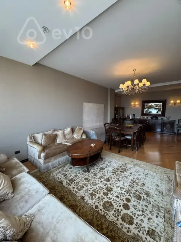 Satılır 4 otaqlı yeni tikili 215 m²