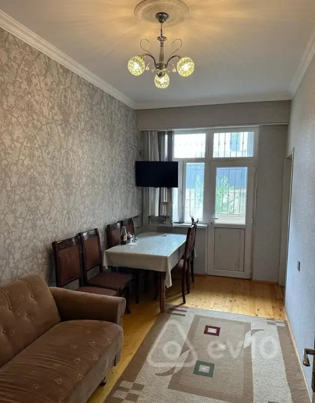 Kirayə verilir 2 otaqlı yeni tikili 50 m²