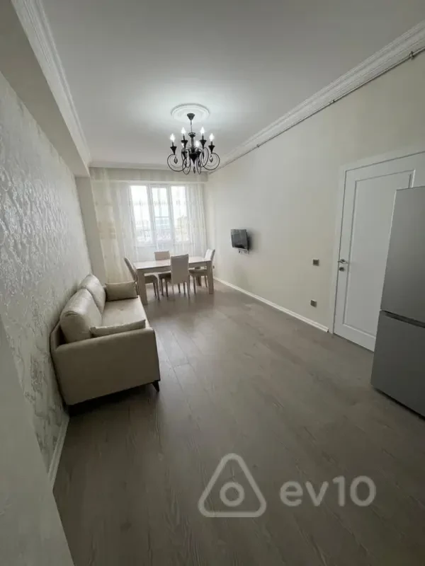 Kirayə verilir 2 otaqlı yeni tikili 65 m²
