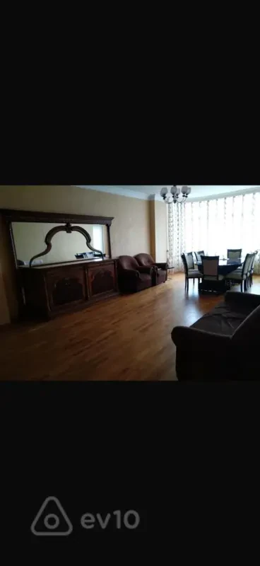 Kirayə verilir 4 otaqlı yeni tikili 207 m²