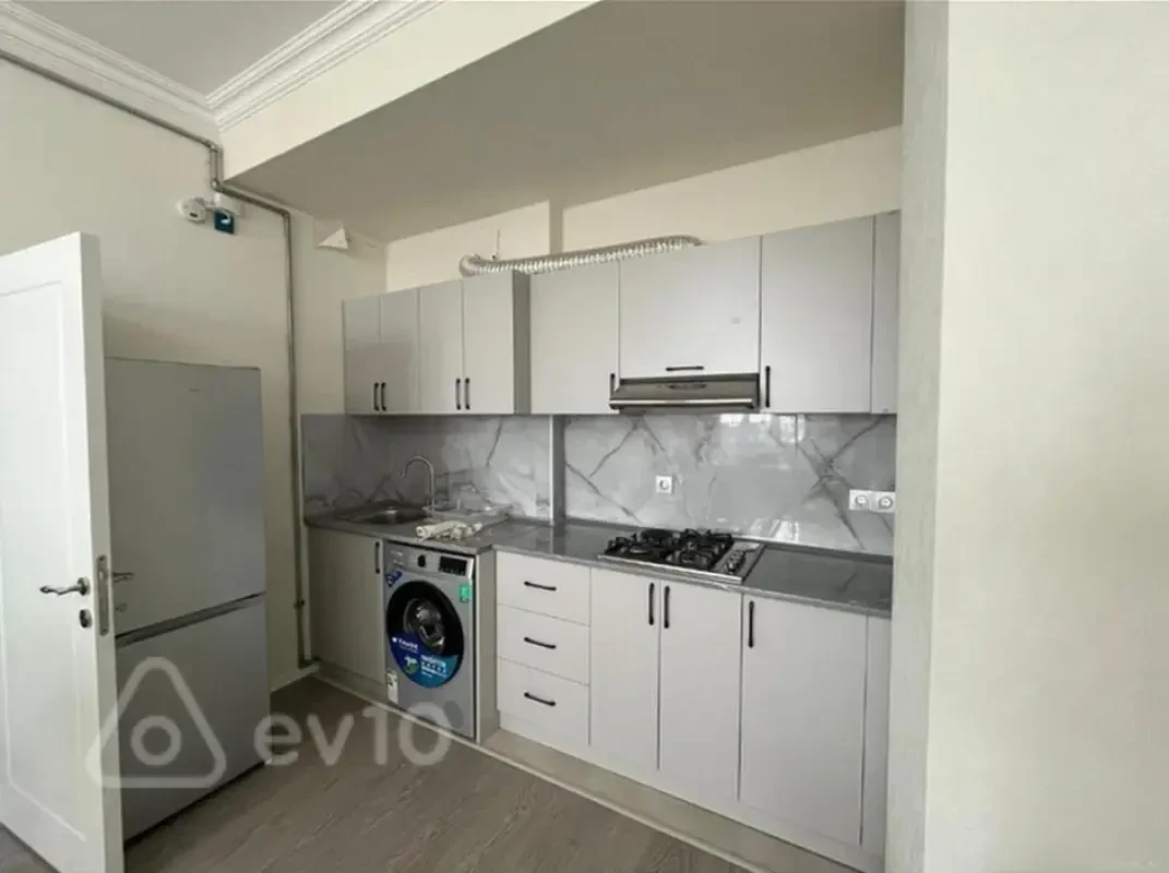 Kirayə verilir 2 otaqlı yeni tikili 49 m²