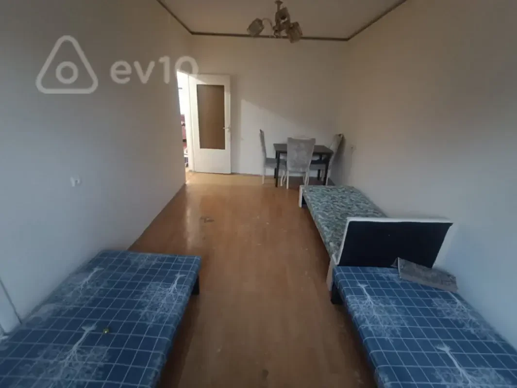 Kirayə verilir 3 otaqlı köhnə tikili 70 m²