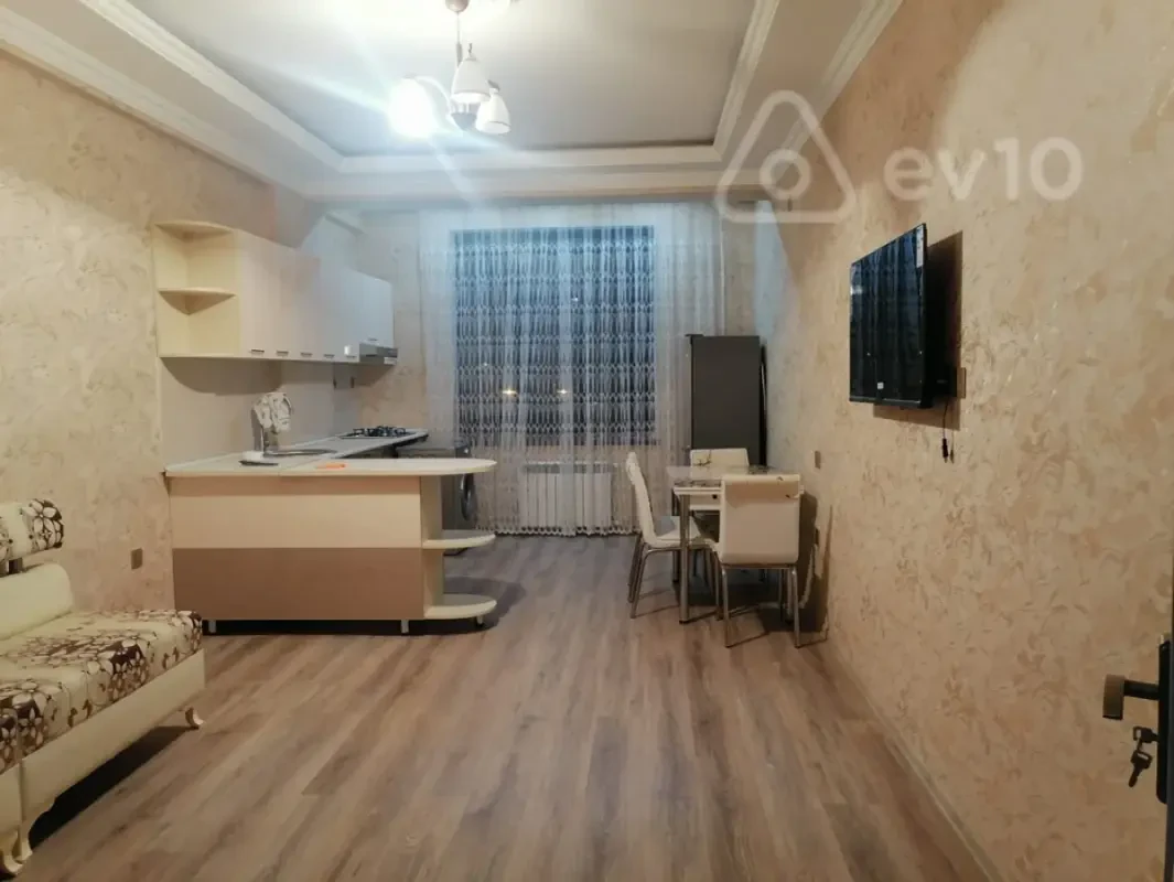 Kirayə verilir 2 otaqlı yeni tikili 70 m²