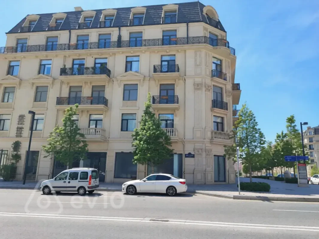 Satılır 3 otaqlı yeni tikili 129 m²