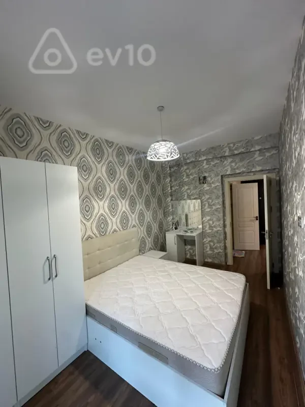 Kirayə verilir 2 otaqlı yeni tikili 65 m²
