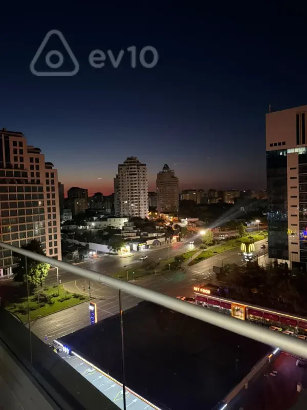 Kirayə verilir 5 otaqlı yeni tikili 180 m²