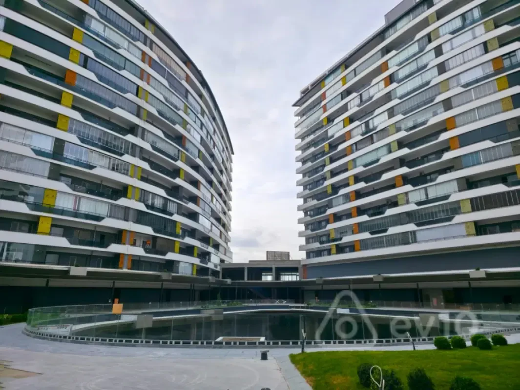 Satılır 2 otaqlı yeni tikili 79.4 m²